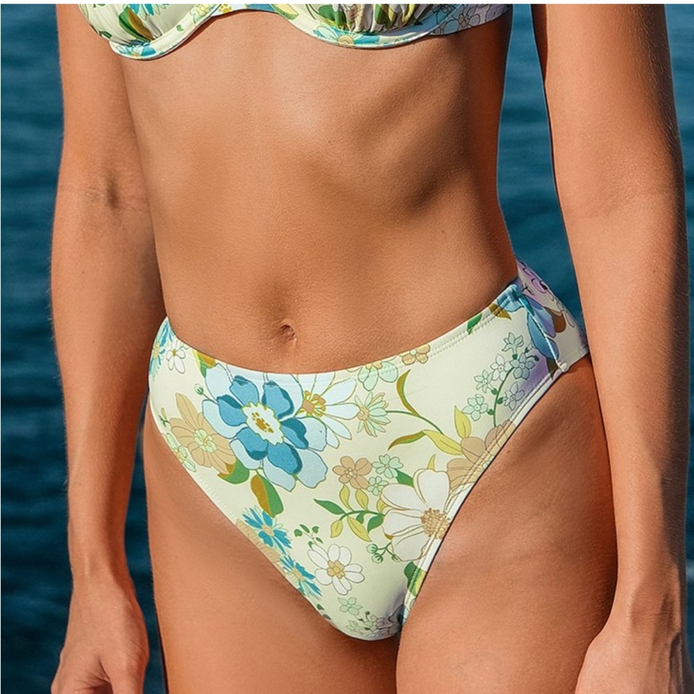 Cupshe Bikini Bottom Size Large